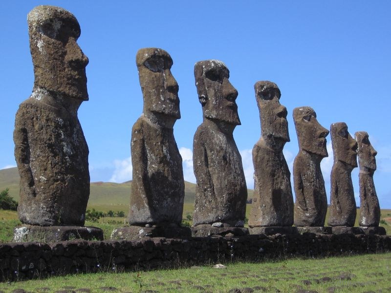 Ahu Akivi maoi
